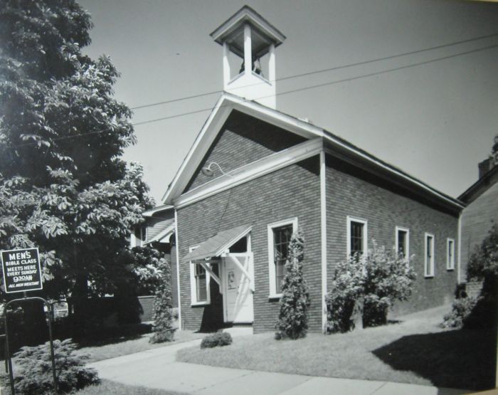 File:Stewart avenue original church.jpg