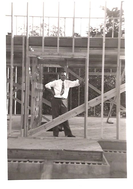 John Eld's father house on Valera Street.jpg