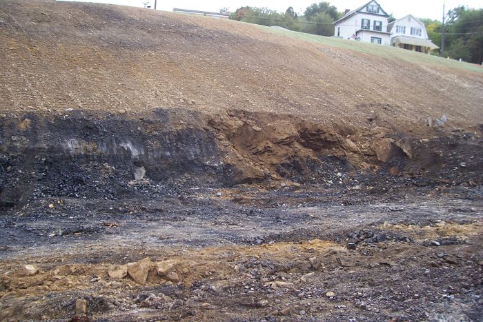 Elwin Coal on Rt. 88 10 12 07 133.jpg