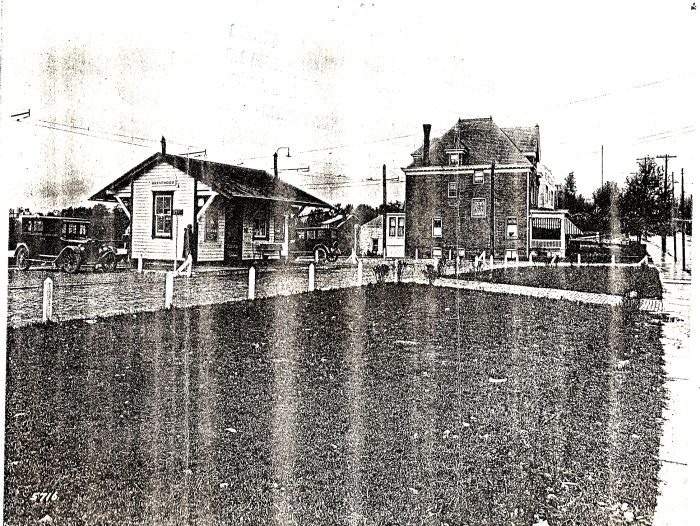 File:Brentwood Trolley Turnaround.jpg