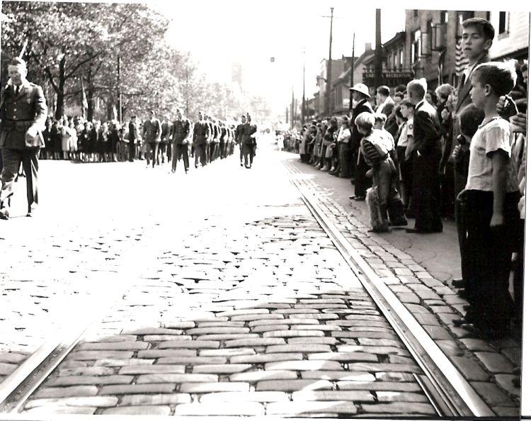 File:Parade photo 4.jpg