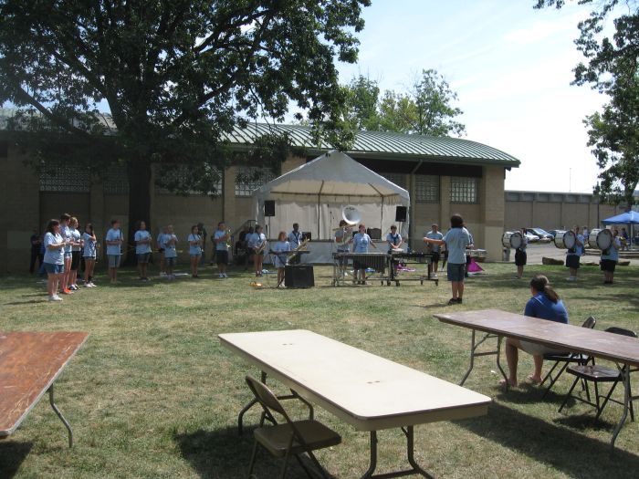 File:2010 Cornfest Carrick Band 7.jpg