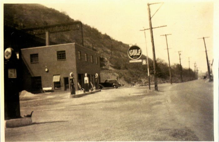 Page's gulf pumps 2.jpg