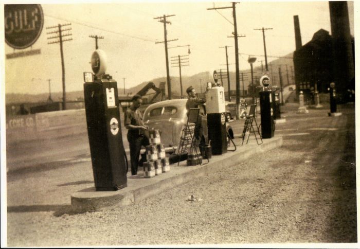 Page's Gulf pumps.jpg