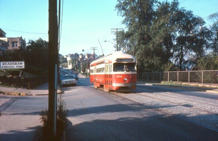 Trolley at the boulevard.jpg