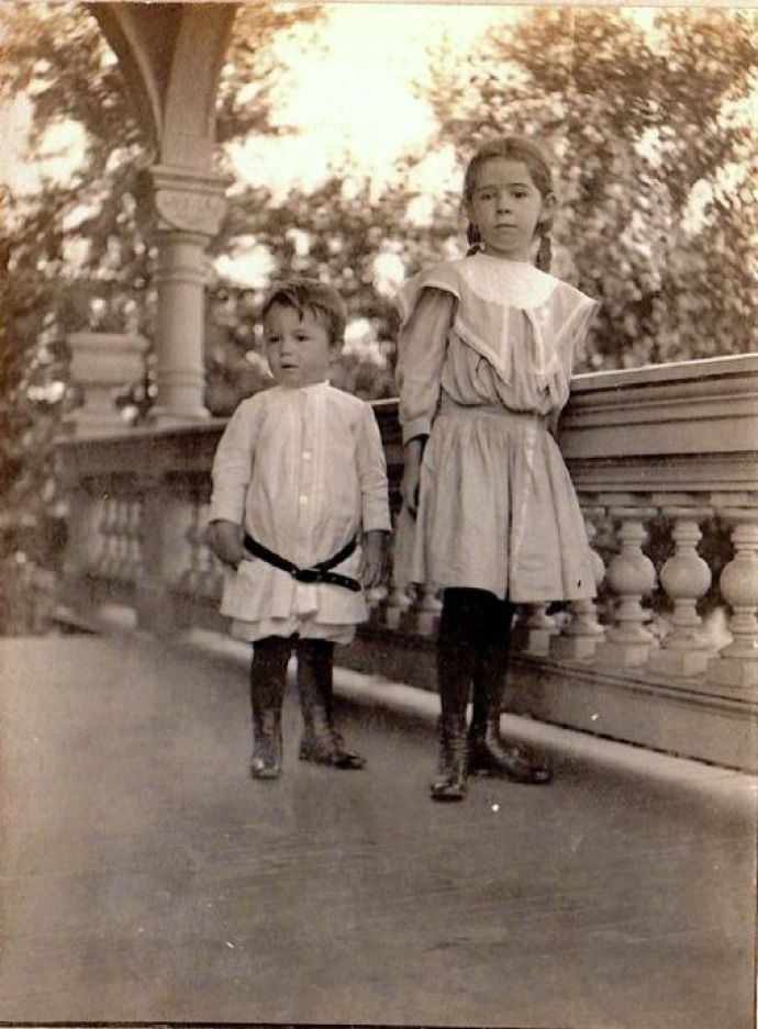 Donald and dorothy on front porch.jpg