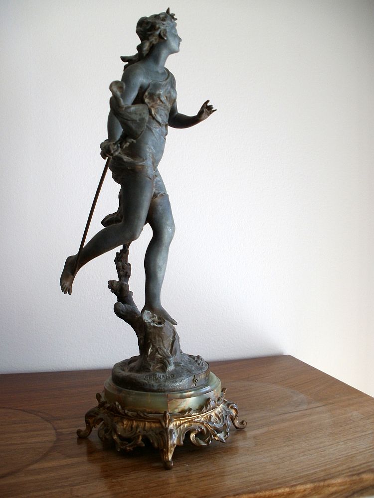 3-Newel Post Statue rs.jpg