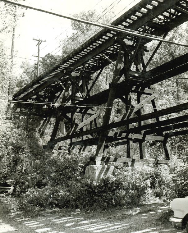 Reflectorville bridge Edgebrook and Rt. 51.jpg