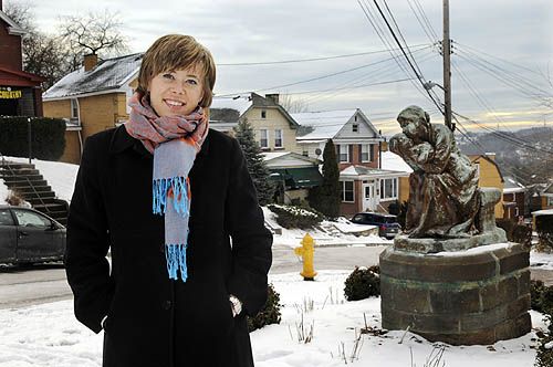 Natalia and Mother's statue.jpg