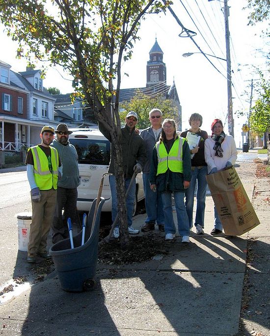Tree tenders Mulch Madness.jpg