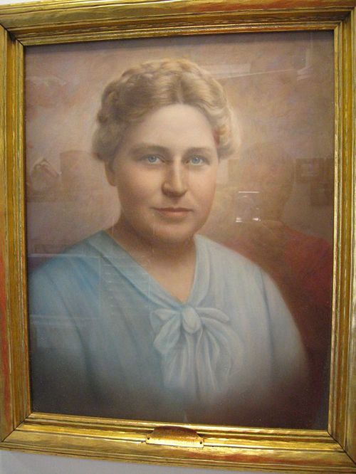 Harriet Duff Phillips portrait.jpg