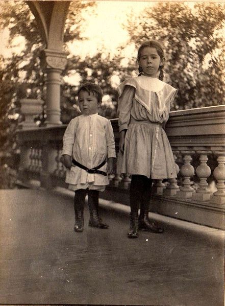 File:5-Donald & Dorothy 1903(1) rs.jpg